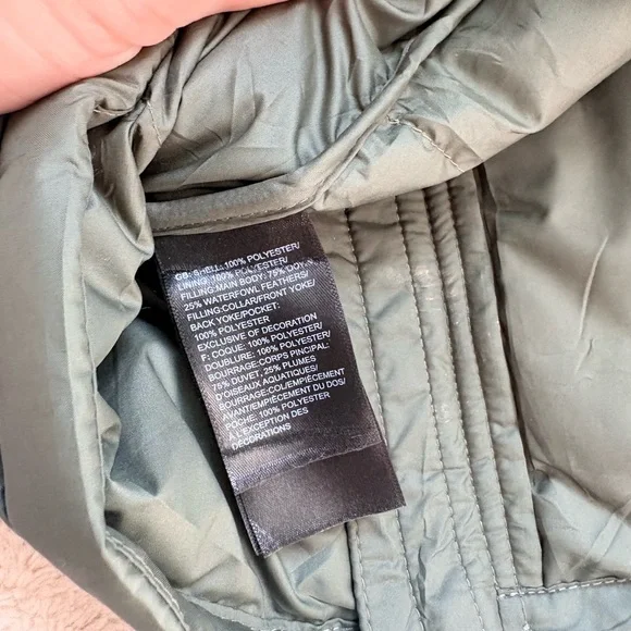 The North Face Aconcagua 2 Down Vest Men’s L | Outdoor Performance | Lightweight - Picture 10 of 11